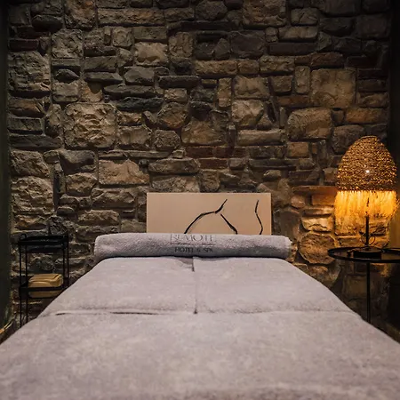 The Remote Szálloda 5*